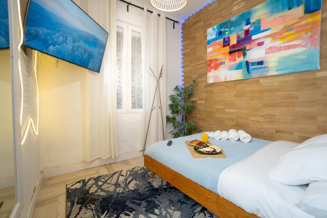Cozy Apartment Puerta Del Sol & Private Patio Madrid Bagian luar foto