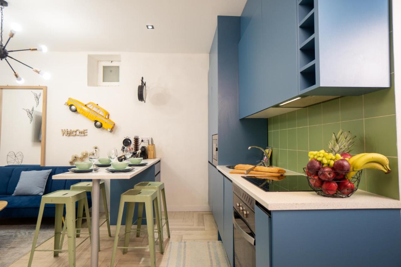 Cozy Apartment Puerta Del Sol & Private Patio Madrid Bagian luar foto