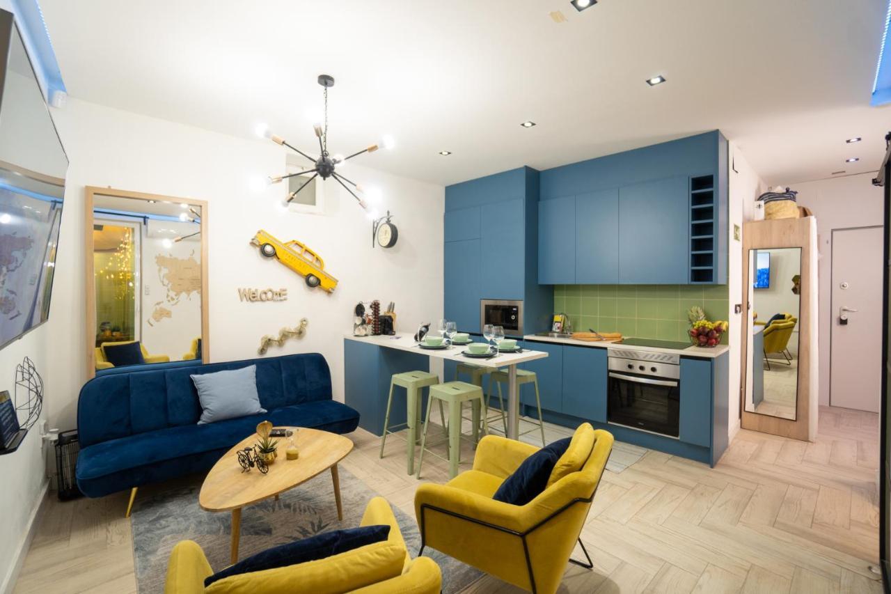 Cozy Apartment Puerta Del Sol & Private Patio Madrid Bagian luar foto