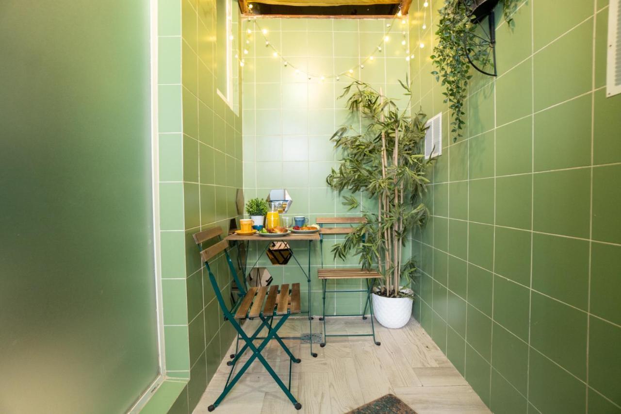 Cozy Apartment Puerta Del Sol & Private Patio Madrid Bagian luar foto