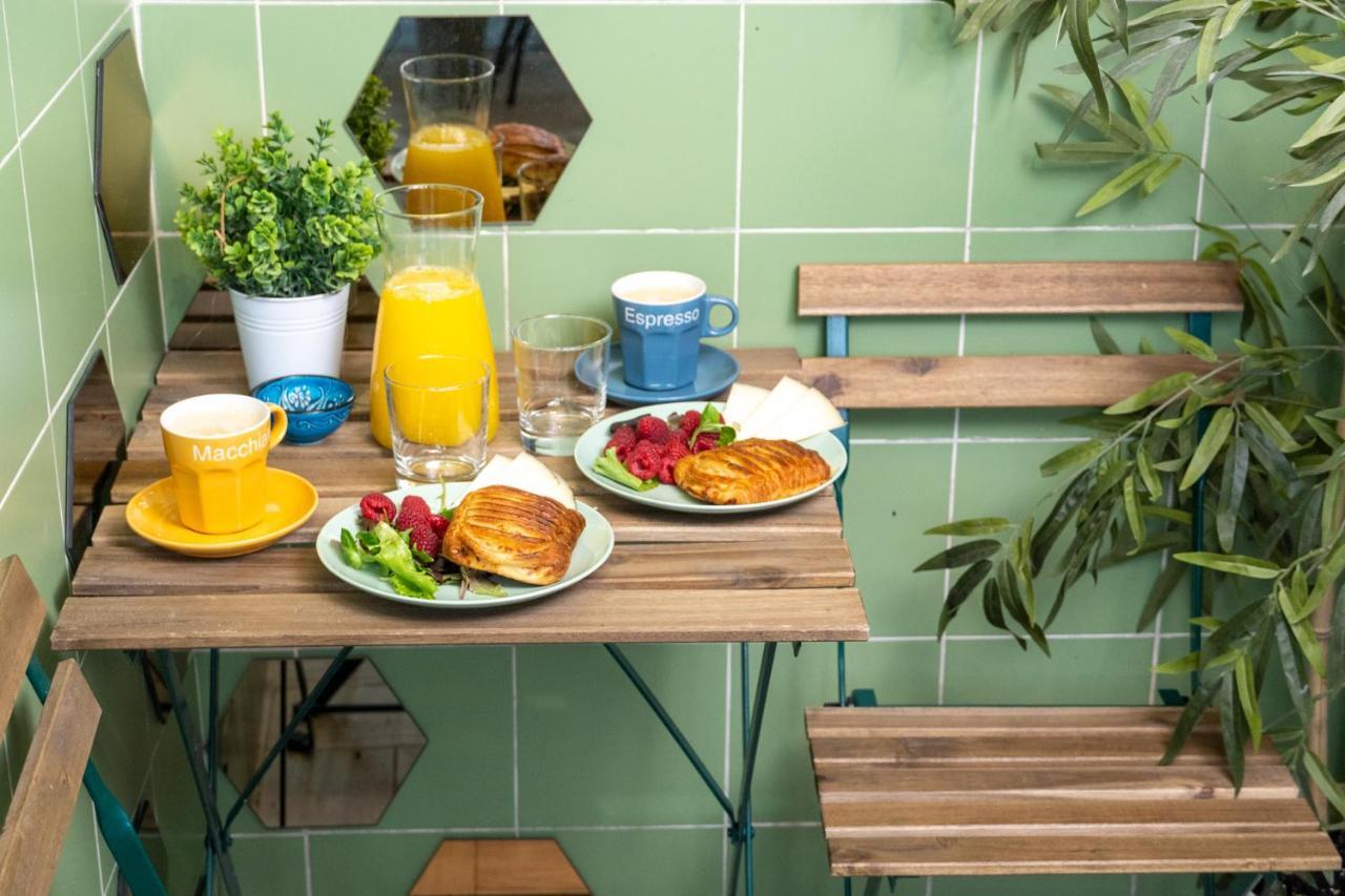 Cozy Apartment Puerta Del Sol & Private Patio Madrid Bagian luar foto