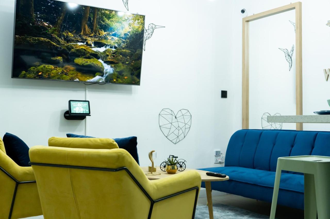 Cozy Apartment Puerta Del Sol & Private Patio Madrid Bagian luar foto